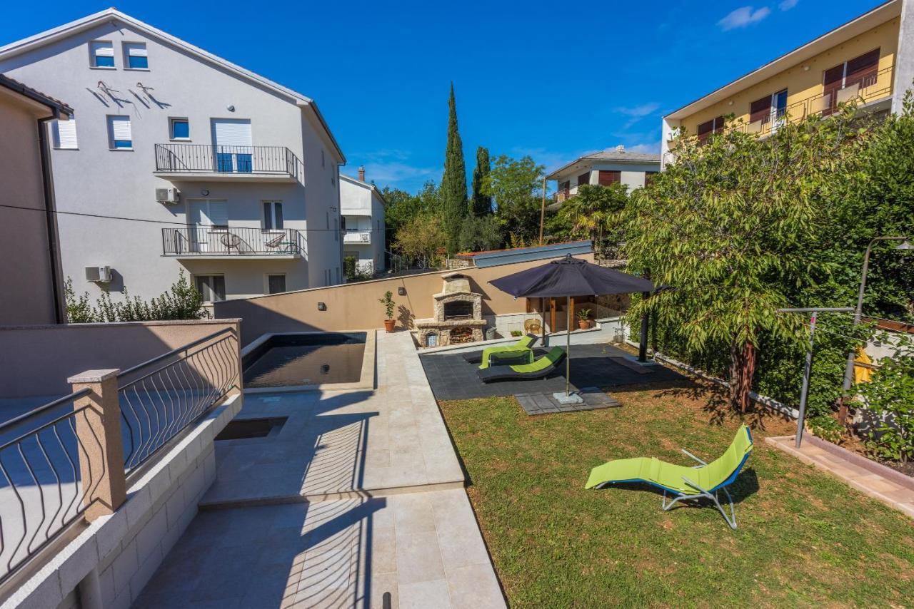 Apartmani Anita Dramalj Exterior foto