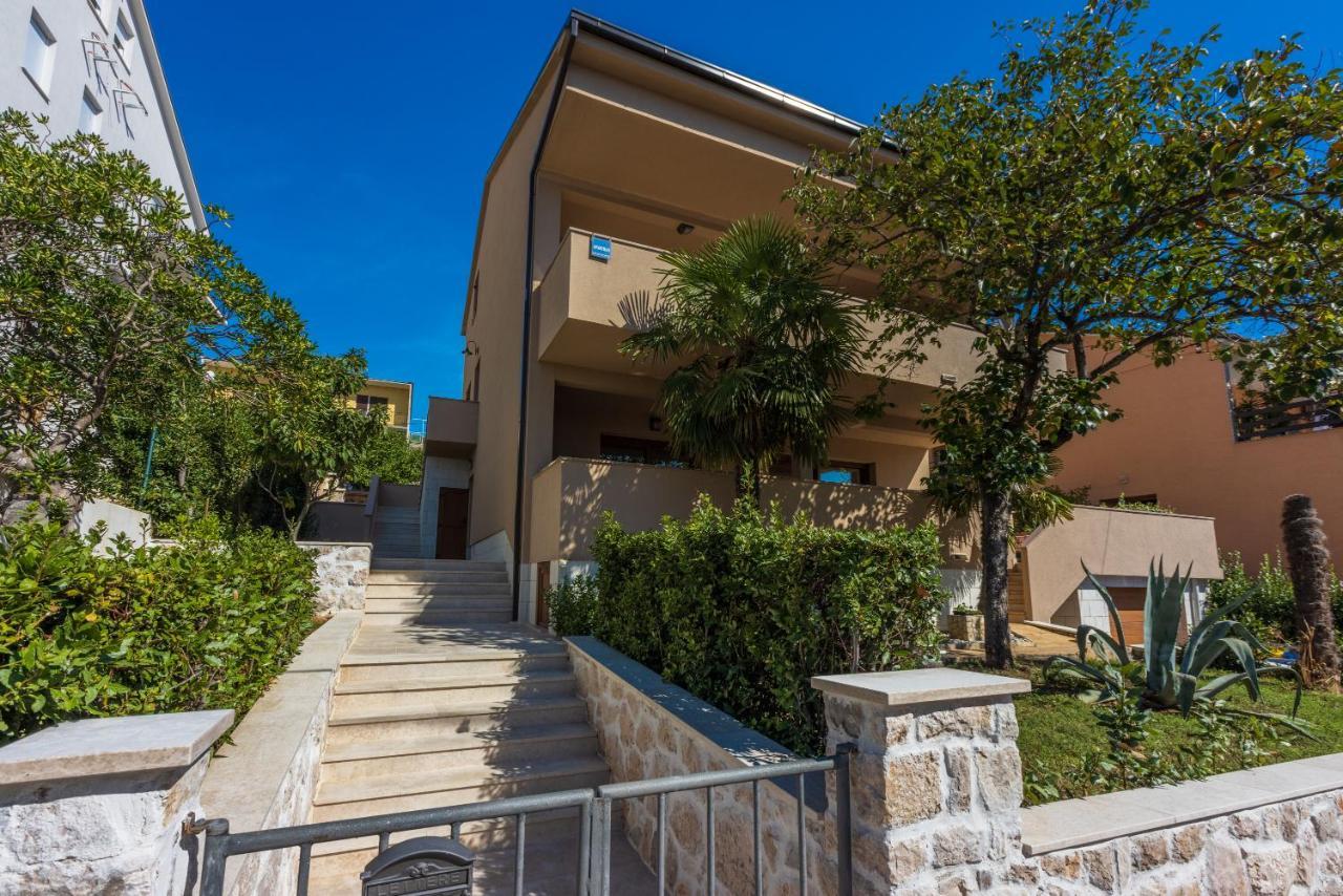 Apartmani Anita Dramalj Exterior foto